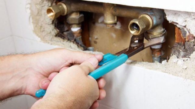 Quelles sont les caractéristiques d’un plombier professionnel ?